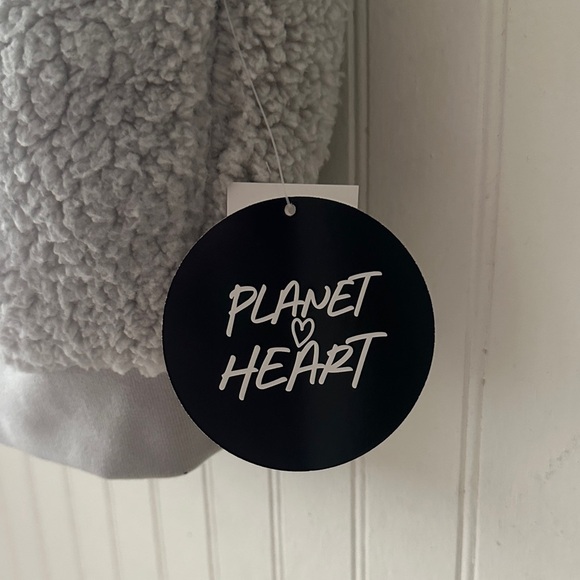 New! Planet Heart Gray Sherpa-Like Vest sz L - Picture 11 of 13